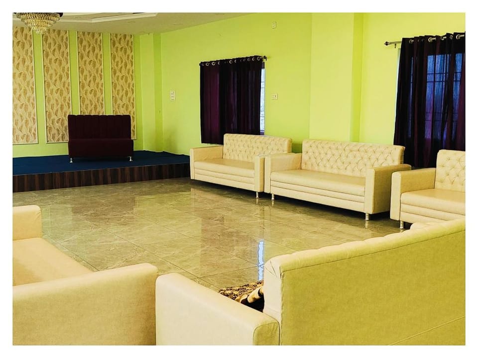Hotel Crystal Palace Bettiah Hotel in India