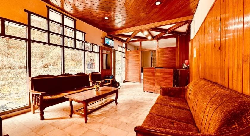 Hotel Harikund Manali Hotel in Himachal Pradesh
