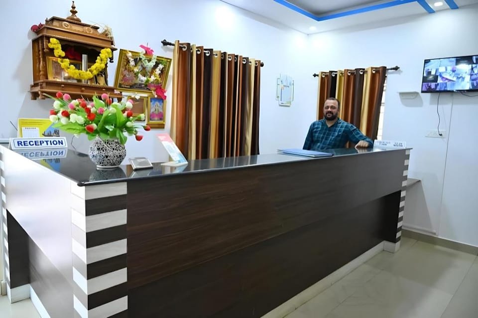 Shree Vinayaka Residency Murudeshwar Karnataka Hotel in Karnataka