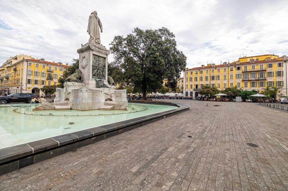 a/c Mezzanine Apt 1BR/2P - Place Garibaldi Apartment in Nice