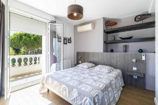 A/c Villa 8BR/15P with Pool & Tennis – Antibes Apartment in Antibes