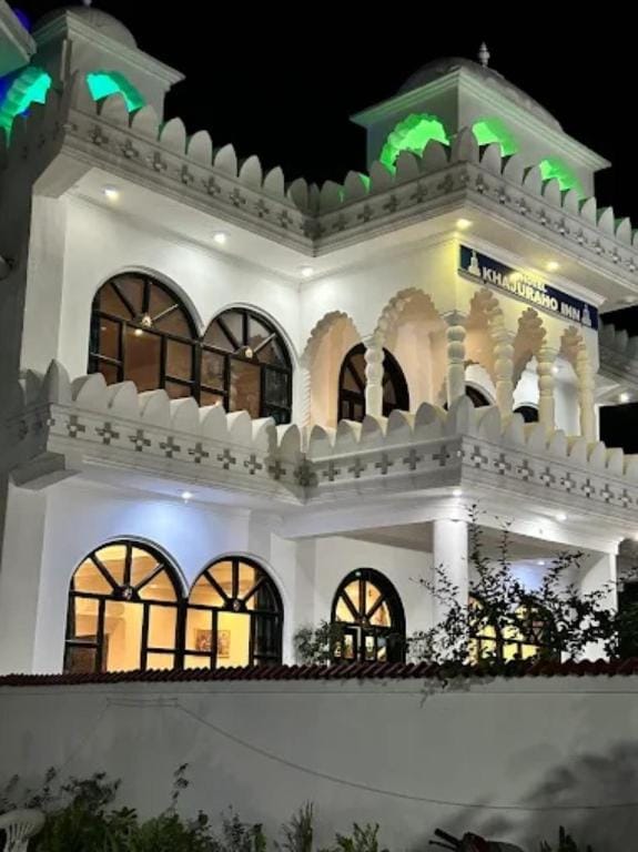 Hotel Khajuraho Inn Khajuraho Madhya Pradesh Hotel in Uttar Pradesh