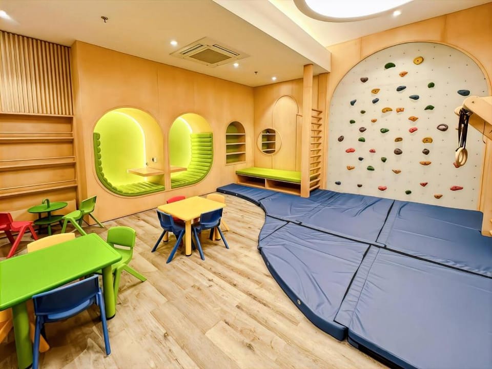Southgate Residence by Emily in Town Hotel in South Jakarta City