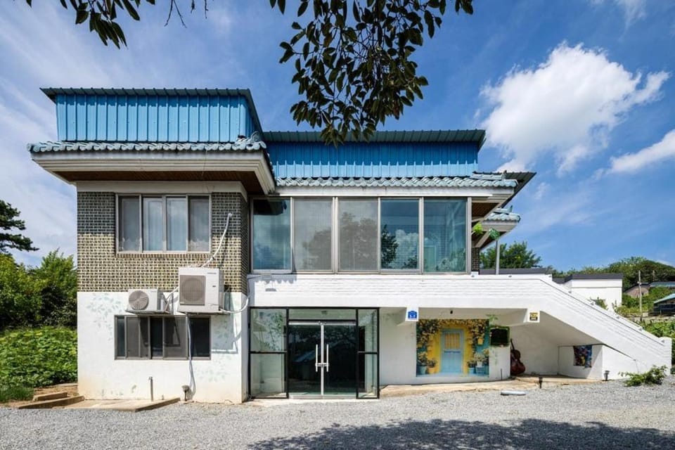 Asan Wolang Stay Bed and Breakfast in South Korea