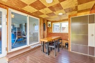 Seogwipo Audreymool Bed and Breakfast in South Korea