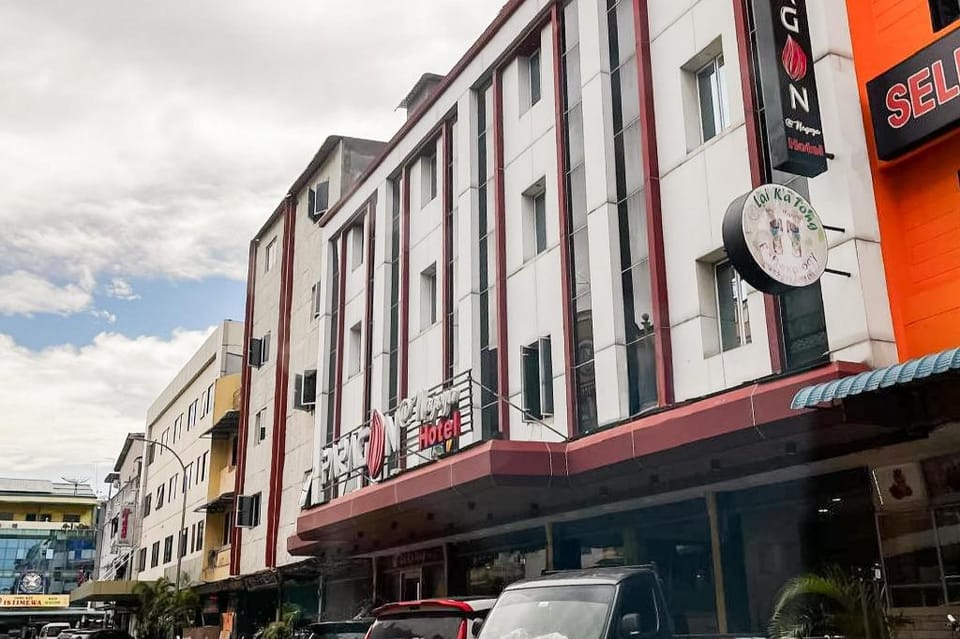RedDoorz Plus @ Paragon Nagoya Hotel Batam Hotel in Riau Islands, Indonesia
