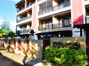 Puektian Seaview Family Poolside Apartment hotel in Thailand