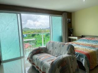Bangsaray Beach Condo (B620) บางเสร่ บีช Apartment in Chon Buri Changwat