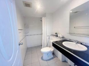 Bangsaray Beach Condo (B220) บางเสร่ บีช Apartment in Chon Buri Changwat