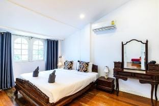 Cozy 6BR Pool Villa Close to Beach (CP6) Villa in Pattaya City