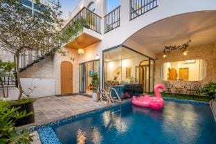 Lunaa Vilaa - Free Pick Up Airport Villa in Da Nang
