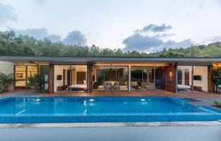 Deck-4 Bed-Infinity Private Pool,Arpora @North Goa Villa in Goa, India