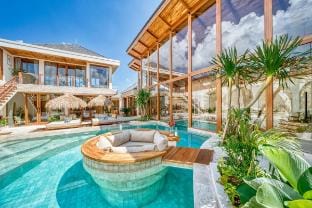 Villa Lima 8BDR Jacuzzi, Sauna, Ice-bath, Cinema Villa in Kuta