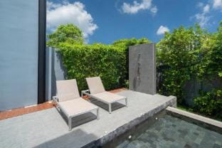 Designer Loft Villa Retreat in Pasak, Laguna Area Villa in Choeng Thale