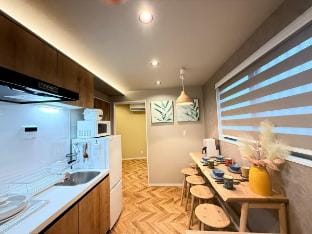 New Open/Minowa 8 mins walk Wi-Fi Dryer Villa in Japan