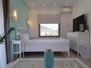 ''Aetheria'' roof resort Villa in Kremasti
