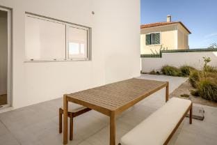 ERICEIRA MODERN & BRIGHT WITH POOL by HOMING Villa in Lisbon District