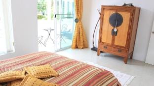 Pool Villa, beautiful beach, exotic lush garden Villa in Prachuap Khiri Khan, Thailand