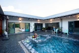 Sirianan Poovilla ศิริอนันต์พูลวิลล่า Villa in Thailand