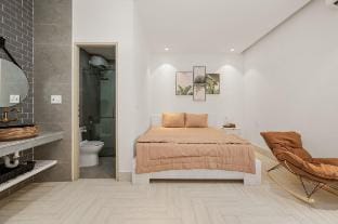 Villa 4 Bedrooms/Villa Pool/5 mins walk to beach Villa in Hoa Hai