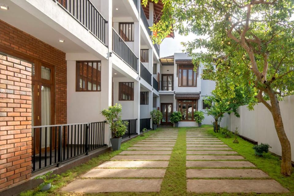 Harohi Hotel and Residence Hotel in Negombo