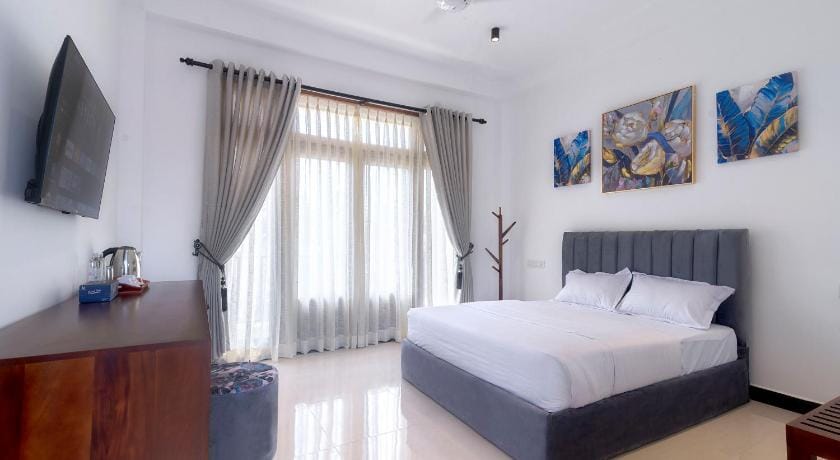 Harohi Hotel and Residence Hotel in Negombo
