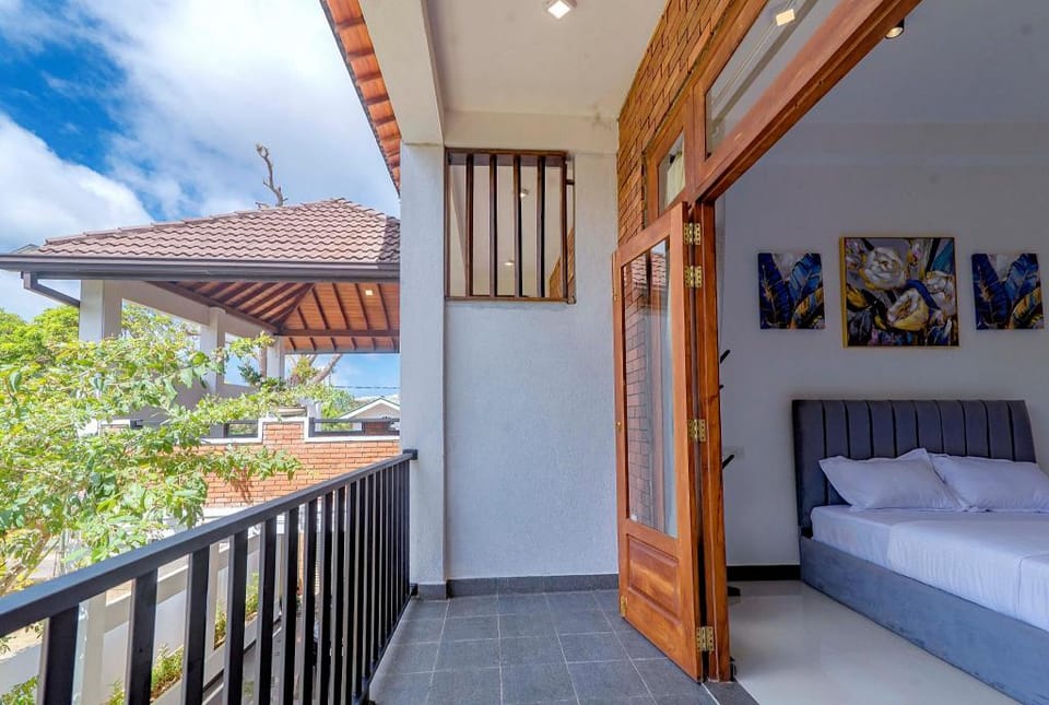 Harohi Hotel and Residence Hotel in Negombo
