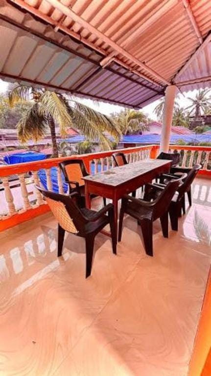 Sunshine Guest House Bed and Breakfast in Calangute