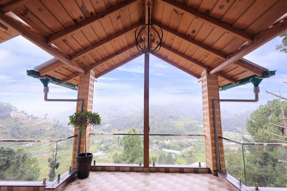 The Hoften Snowia Luxury Stay, Mukteshwar Hotel in Uttarakhand