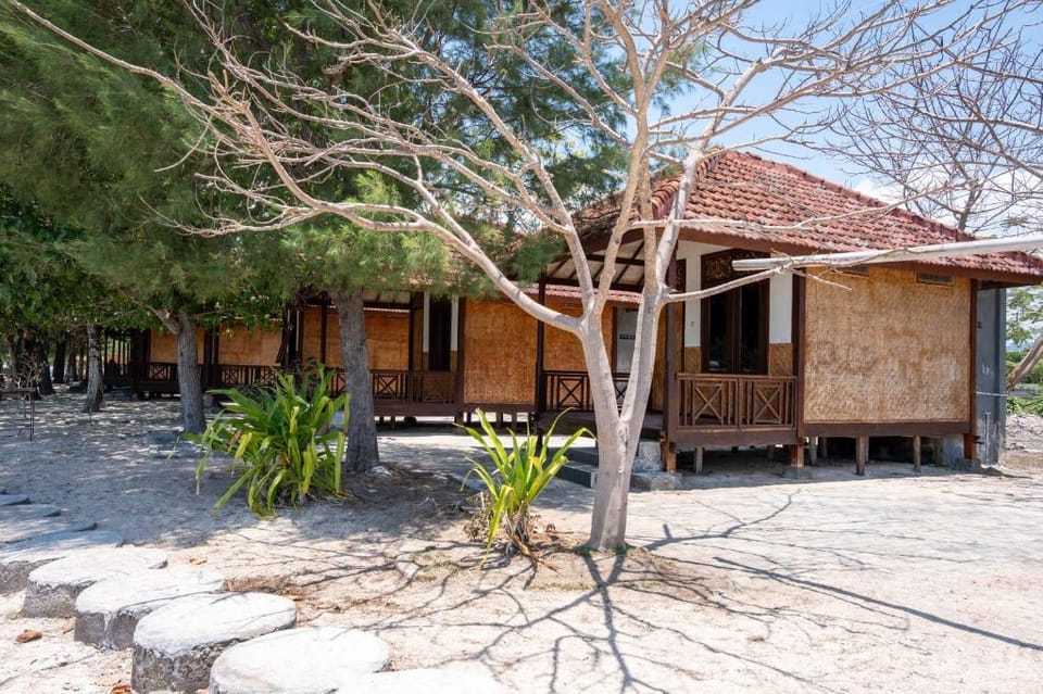 Sudak Indah Paradise Hotel in Central Sekotong