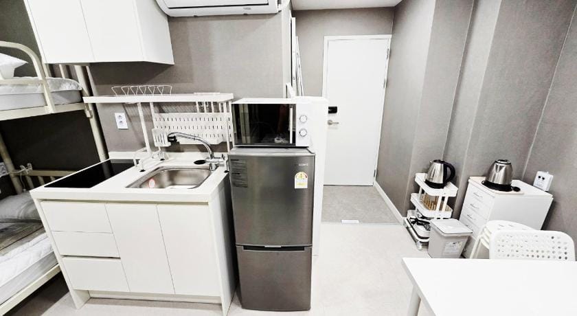 White Green Guesthouse Hotel in Seoul