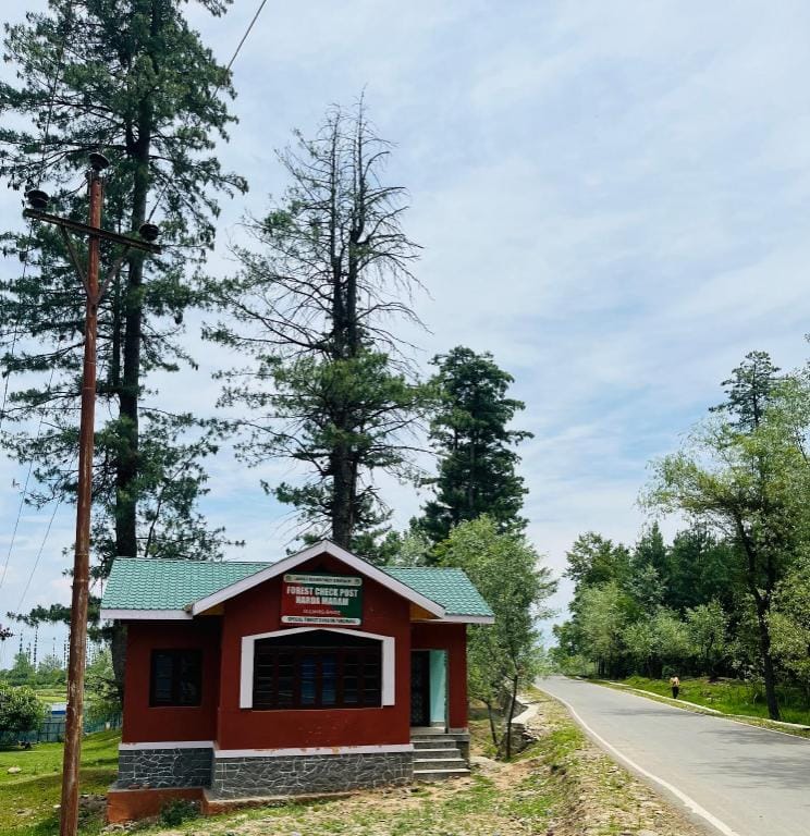Sunset View Gulmarg Jammu and Kashmir Hotel in India