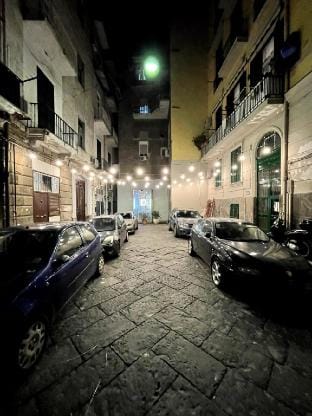 "HOME SWEET HOME" Storia di Napoli Apartment in Naples