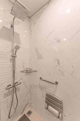 Best room/Hoan Kiem Lake/Garden view/Big balcony Apartment in Hanoi