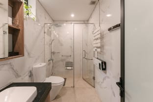 Best room/Hoan Kiem Lake/Garden view/Big balcony Apartment in Hanoi