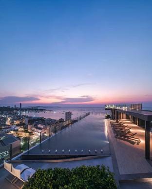 The Base Pattaya center Apartment in Pattaya City