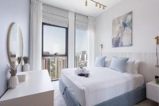Jumeirah Village Circle for 4 in a Great Location Apartment in Dubai