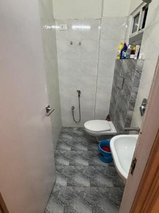 Near Godrej Water Side Sector V| StayEasy-Hazel Apartment in Kolkata