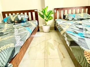 Near Godrej Water Side Sector V| StayEasy-Hazel Apartment in Kolkata