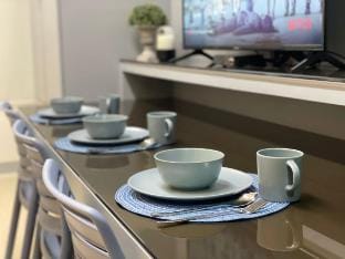 Modern Family Studio • 1-Min Walk to Mall Apartment in Region of Manila