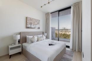 JVC sleeps 4 with Amazing Views and Large Balcony Apartment in Dubai