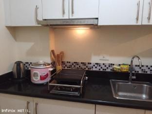 Staycation sa Jazz by Amaya 4231 Tower B Apartment in Makati