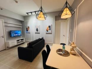 Two Bedroom all Queen-sized Beds near NAIA T3 Apartment in Pasay