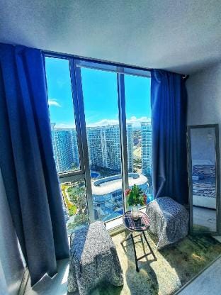 Beachview BigCut Unit Apartment in Paranaque