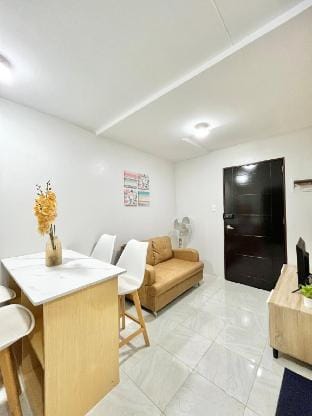 Two Bedroom Condo for 4-6pax near IT Park Cebu305 Apartment in Cebu City