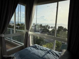 The Patio 2 bedrooms beach front Apartment in Chon Buri Changwat