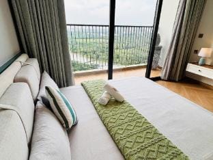 Ecopark-Duplex Lovely Apt. for Couple-Lake View❤️ Apartment in Laos