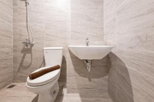 ModernLook Studio at Collins Boulevard By Travelio Apartment in West Java
