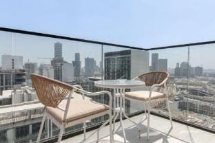 JVC 1 bed Sleeps 2 with Private Balcony Apartment in Dubai