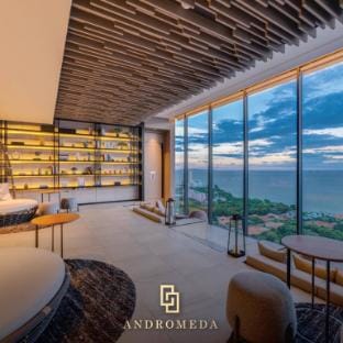 2 Bed Room Sea View High Floor Luxury Accomodation Apartment in Pattaya City